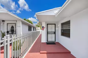 3231 SW 25th St, Miami, FL 33133 - Photo 31