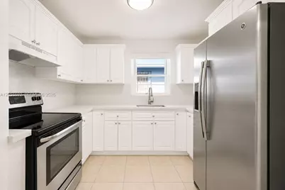 3231 SW 25th St, Miami, FL 33133 - Photo 37
