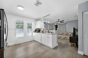3231 SW 25th St, Miami, FL 33133 - Photo 11