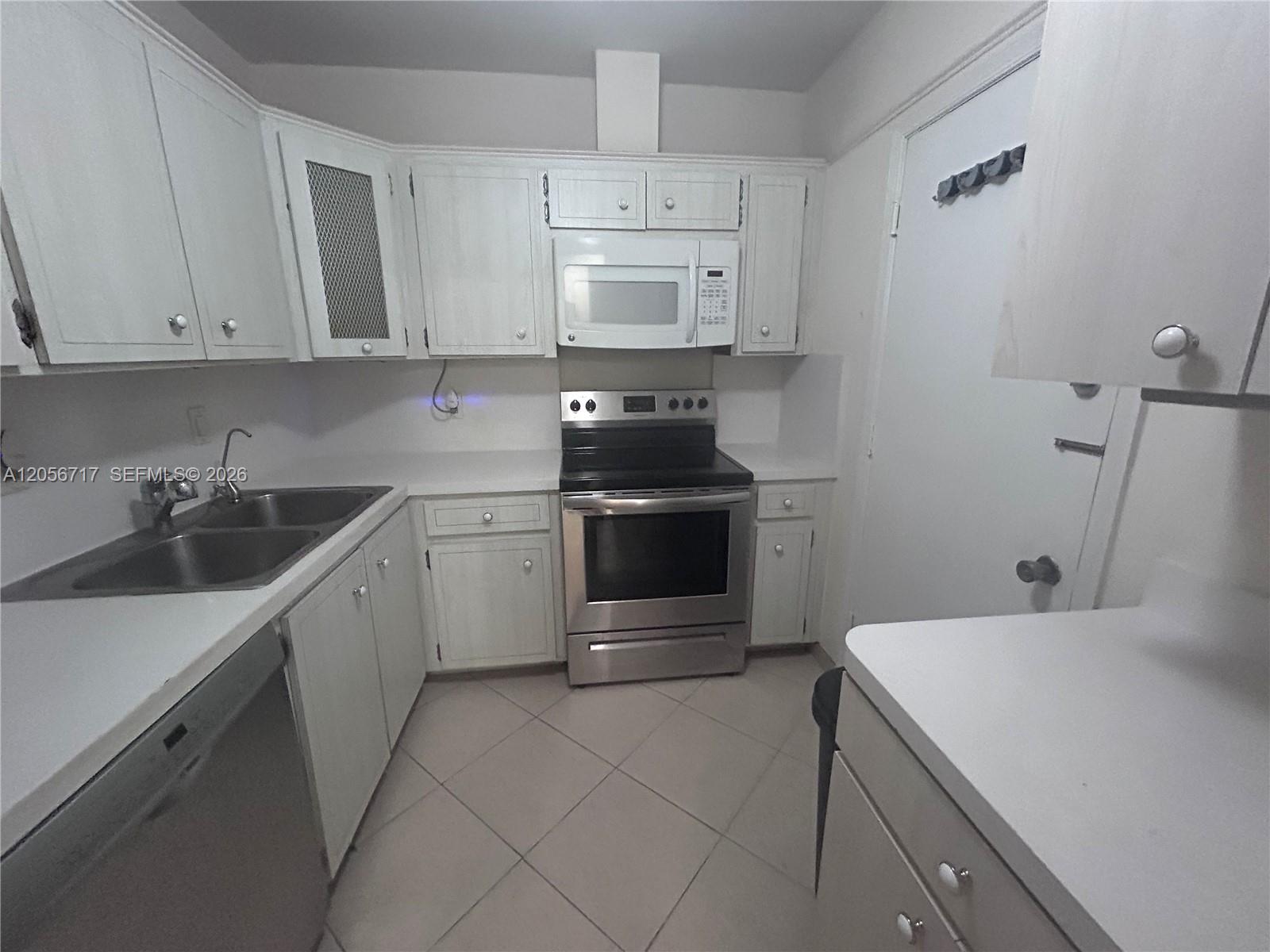 5700 NE 22nd Way #324 - 5700 NE 22nd Way #324, Fort Lauderdale, FL 33308 Luxury Property | Jose Angel Pina