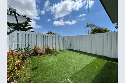 895 Crystal Lake Dr #103, Deerfield Beach, FL 33064 - Photo 21