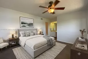 895 Crystal Lake Dr, Deerfield Beach, FL 33064 - Photo 5