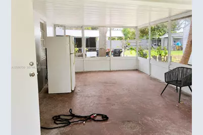 740 NW 130th St, North Miami, FL 33168 - Photo 9