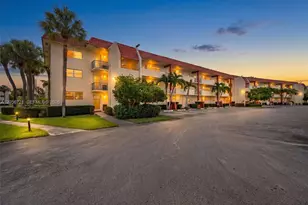 681 S Hollybrook Dr, Pembroke Pines, FL 33025 - Photo 29