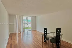 486 NW 165th St Rd, Miami, FL 33169 - Photo 5