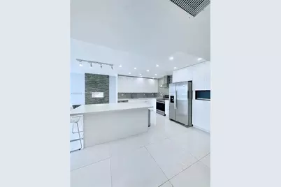19390 Collins Ave #907, Sunny Isles Beach, FL 33160 - Photo 3