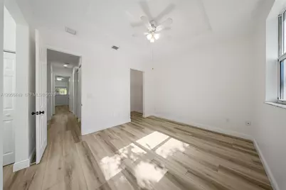 1037 NE 42nd Pl, Homestead, FL 33033 - Photo 21