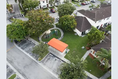 1037 NE 42nd Pl, Homestead, FL 33033 - Photo 27