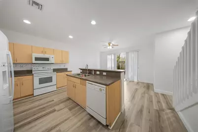 1037 NE 42nd Pl, Homestead, FL 33033 - Photo 7