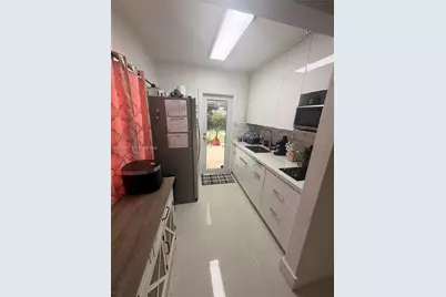 14985 Leisure Dr, Homestead, FL 33033 - Photo 11