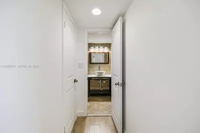 401 Ocean Dr #602, Miami Beach, FL 33139 - Photo 11