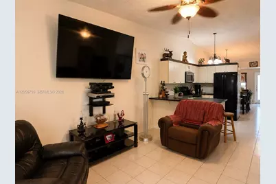 5941 W 20th Ln, Hialeah, FL 33016 - Photo 5