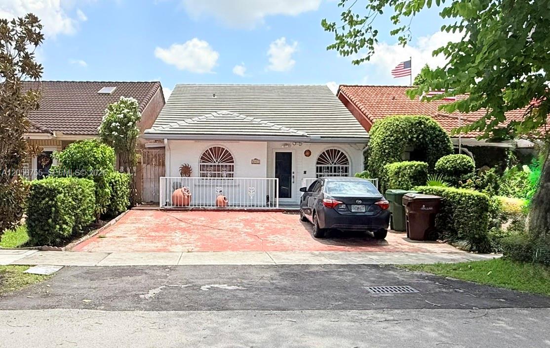 5941 W 20th Ln - 5941 W 20th Ln, Hialeah, FL 33016 Luxury Property | Jose Angel Pina
