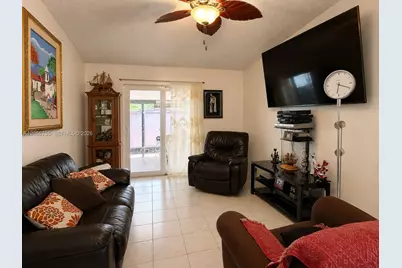 5941 W 20th Ln, Hialeah, FL 33016 - Photo 9