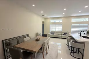 692 Maplewood Ct, Weston, FL 33327 - Photo 3