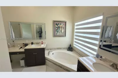 692 Maplewood Ct, Weston, FL 33327 - Photo 11
