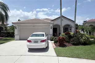 692 Maplewood Ct, Weston, FL 33327 - Photo 1