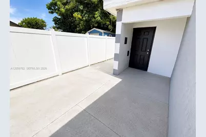 3461 Charleston Blvd #2, Fort Lauderdale, FL 33312 - Photo 1