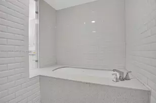 1250 Ocean Dr, Miami Beach, FL 33139 - Photo 21