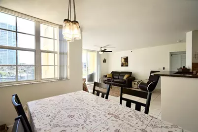 19999 E Country Club Dr #1404, Aventura, FL 33180 - Photo 9