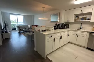 7928 West Dr, North Bay Village, FL 33141 - Photo 5