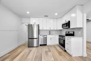 3050 SW 26th St, Miami, FL 33133 - Photo 9