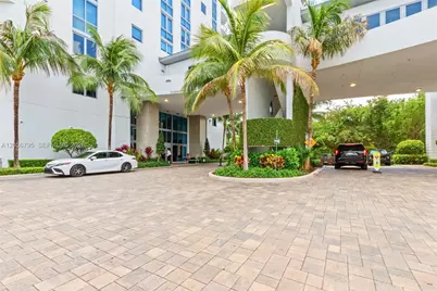 17111 Biscayne Blvd #603, North Miami Beach, FL 33160 - Photo 1