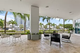 17111 Biscayne Blvd, North Miami Beach, FL 33160 - Photo 25