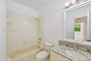 8188 NW 108th Pl, Doral, FL 33178 - Photo 27