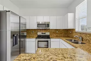 8188 NW 108th Pl, Doral, FL 33178 - Photo 13
