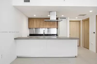 1000 Brickell Plz #3211, Miami, FL 33131 - Photo 9