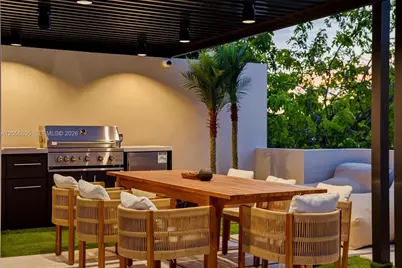 984 SW 10th St #1, Miami, FL 33130 - Photo 5
