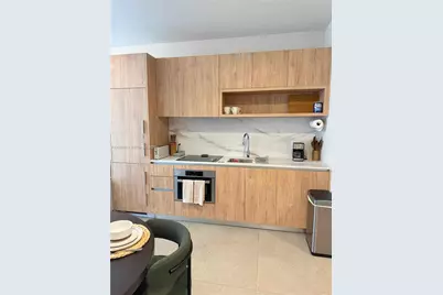 11 NE 6th St #705, Miami, FL 33132 - Photo 9