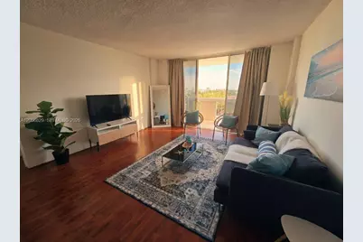 800 West Ave #722, Miami Beach, FL 33139 - Photo 3