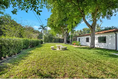 2198 NE 183rd St, North Miami Beach, FL 33179 - Photo 3