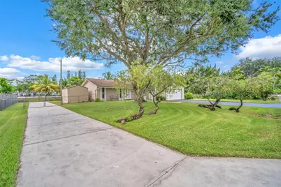 4770 SW 70th Ter, Davie, FL 33314 - Photo 37