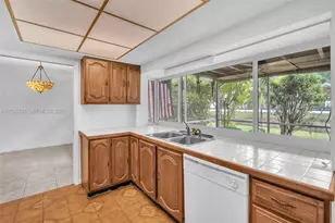 4770 SW 70th Terrace, Davie, FL 33314 - Photo 13