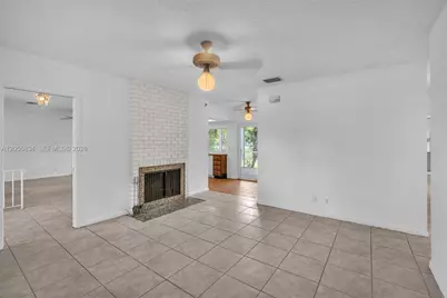 4770 SW 70th Ter, Davie, FL 33314 - Photo 17