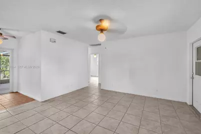 4770 SW 70th Ter, Davie, FL 33314 - Photo 19