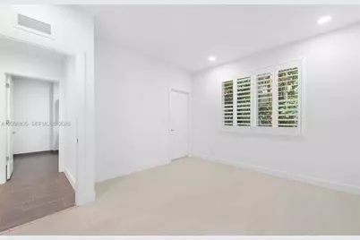 348 Elm St #B-10, Hollywood, FL 33019 - Photo 15