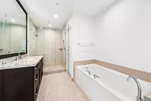 348 Elm St, Hollywood, FL 33019 - Photo 37