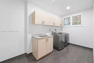 348 Elm St, Hollywood, FL 33019 - Photo 43