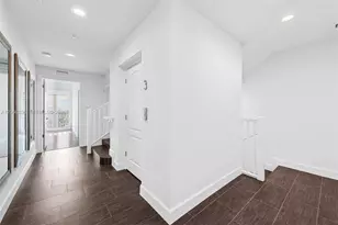 348 Elm St, Hollywood, FL 33019 - Photo 39