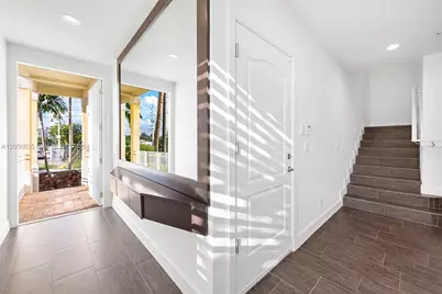 348 Elm St #B-10, Hollywood, FL 33019 - Photo 9