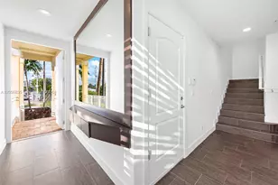 348 Elm St, Hollywood, FL 33019 - Photo 9