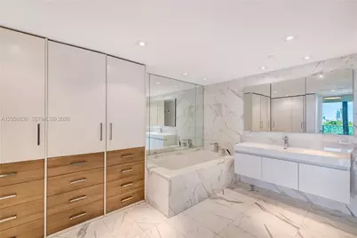 1455 Ocean Dr #703, Miami Beach, FL 33139 - Photo 15