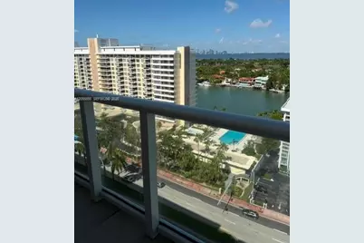 5601 Collins Ave #1723, Miami Beach, FL 33140 - Photo 3