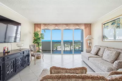 5601 Collins Ave #1723, Miami Beach, FL 33140 - Photo 5