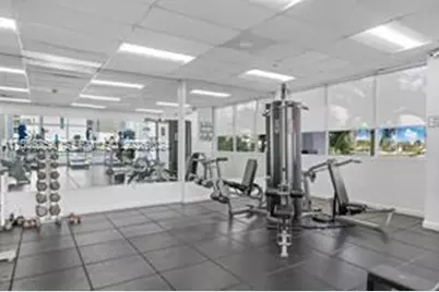 5601 Collins Ave #1723, Miami Beach, FL 33140 - Photo 17