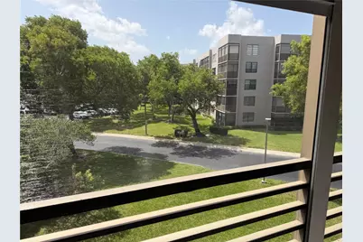 1000 Colony Point Cir #308, Pembroke Pines, FL 33026 - Photo 7